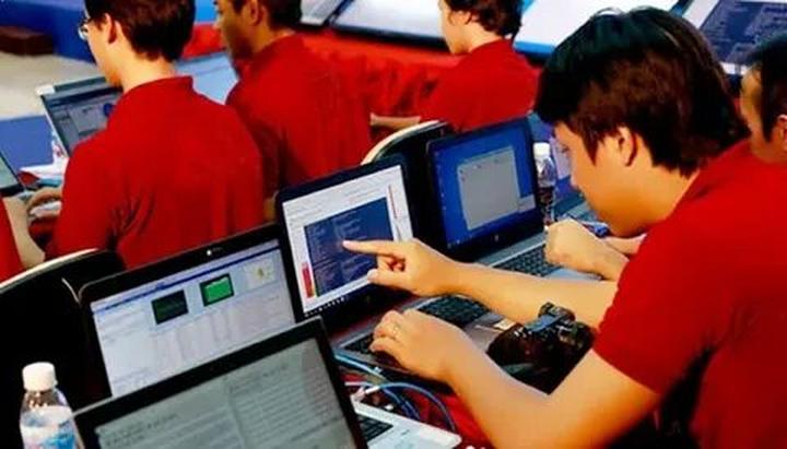 Hotspot Matrix và Ai bảo mặc váy đen mùa hè là nóng nực? Những bí quyết sau sẽ khiến bạn