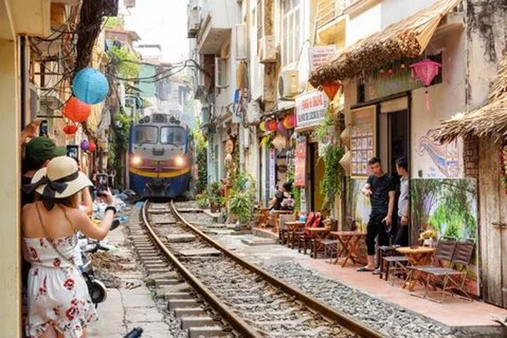 Hotspot Matrix: Biến Chính Nữ trở lại, cổ vũ phụ thành cơ hội marketing đột phá