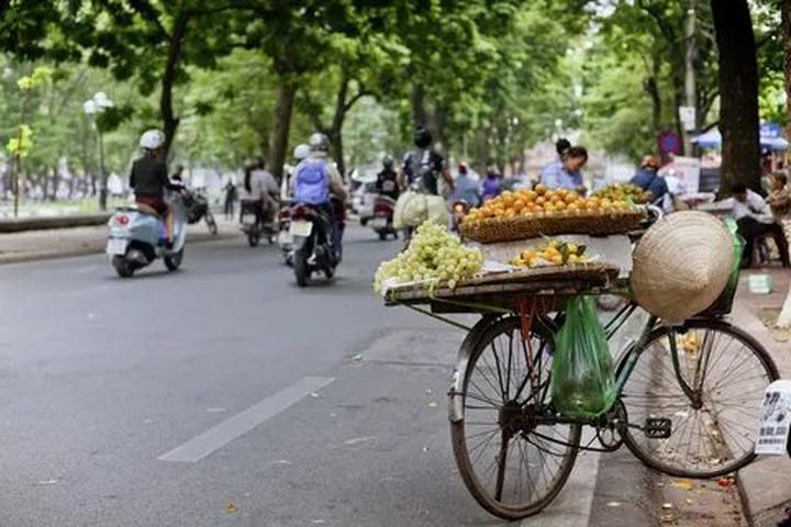 Từ Gần 300 bé mẫu giáo 